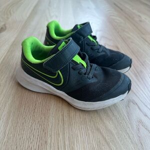 Nike toddler boy size 10.5C